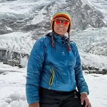বাংলাদেশি নারী হিসেবে এভারেস্ট