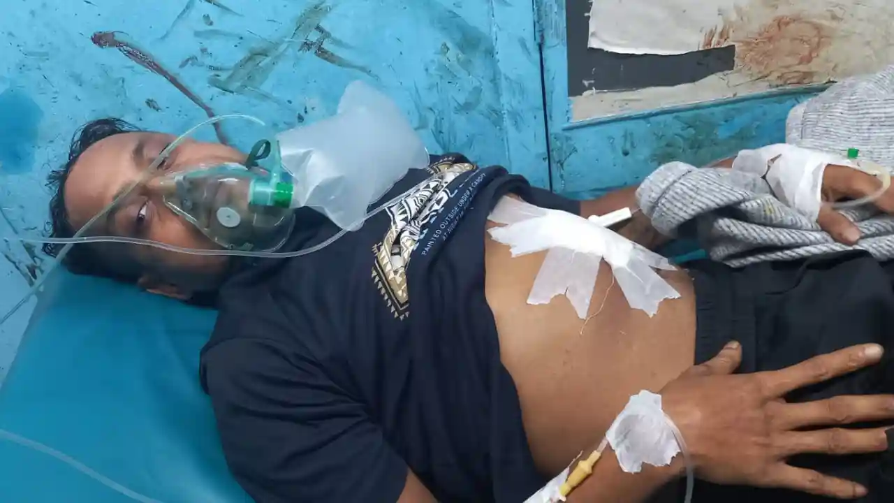 যুবককে লক্ষ্য করে গুলি
