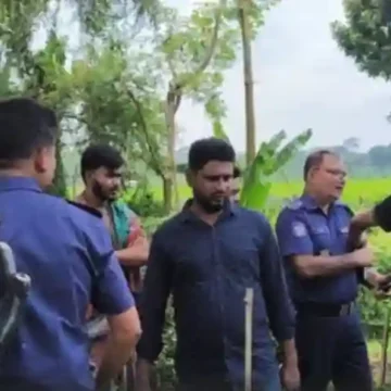 ককটেল বিস্ফোরণে শিশুর হাতের