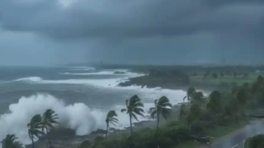 ৮০ কিলোমিটার বেগে ঝড়