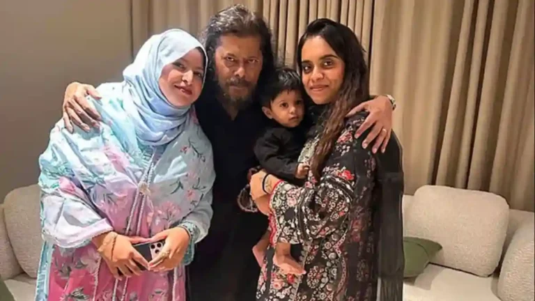 জেমসের পারিবারিক ছবির ঝলক, ভাইরাল নেটদুনিয়ায়