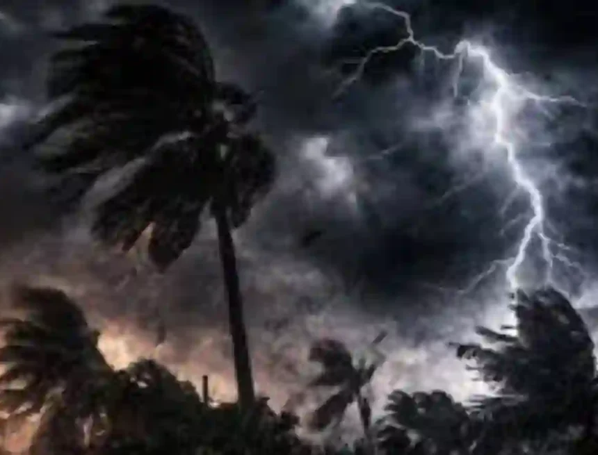 ১৪টি অঞ্চলে ঝড় বৃষ্টির