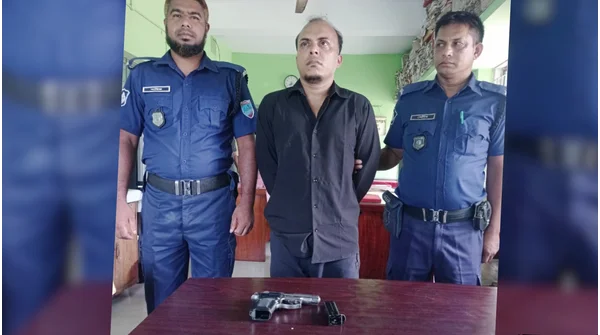 চাঞ্চল্যকর! রূপসায় বিদেশি পিস্তলসহ গ্রেপ্তার-১