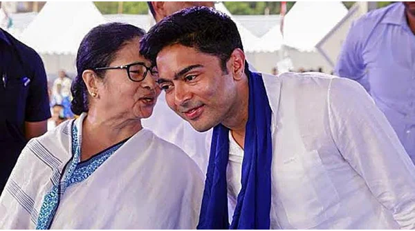 বড় ধাক্কা! তৃণমূল থেকে মমতা অপসারিত হলেন