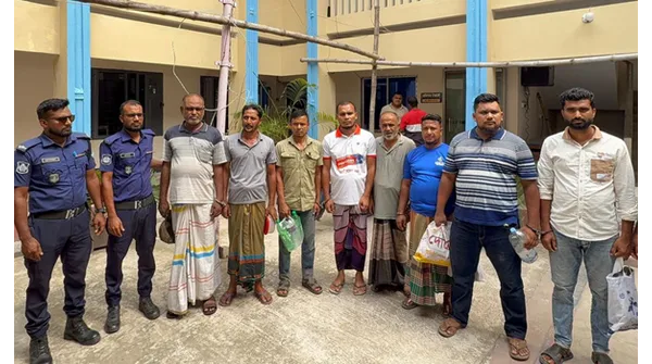 কালীগঞ্জে আওয়ামী লীগের ৮ নেতাকর্মী গ্রেফতার: সাবেক মেয়র পলাতক