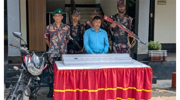 চরম সাফল্য! যশোর-বেনাপোল মহাসড়কে স্বর্ণ উদ্ধার