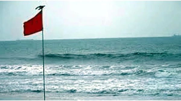 আট অঞ্চলে ১ নম্বর সতর্ক সংকেত: ঝড়ো হাওয়ার শঙ্কা