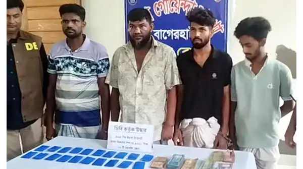ফকিরহাটে ইয়াবা উদ্ধার: ১২ লাখ টাকার মাদকসহ আটক-৪