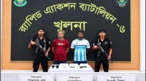 খুলনা র‍্যাব অভিযান: অস্ত্রসহ দুই সন্ত্রাসী গ্রেপ্তার