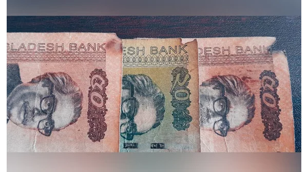 পাইকগাছায় মাদকের আগুনে পুড়ছে টাকার নোট