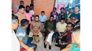 খুলনায় গুলিবর্ষণ: বিএনপি নেতার বাসায় ভয়াবহ হামলা